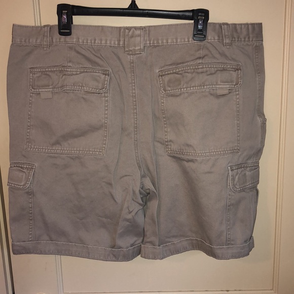 Men’s size 42 Cherokee brand cargo shorts - Picture 2 of 10